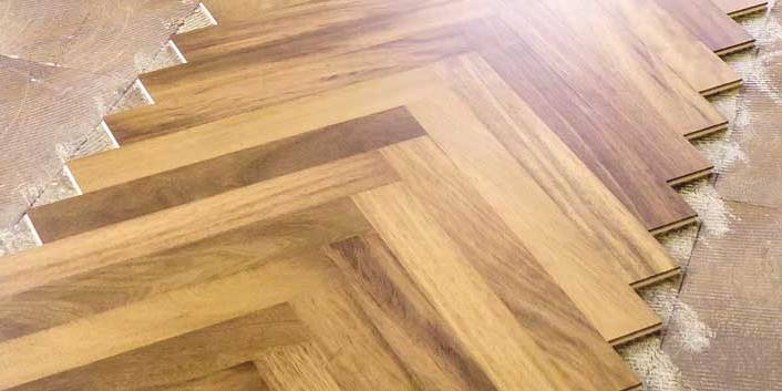 visgraat parket lijmen